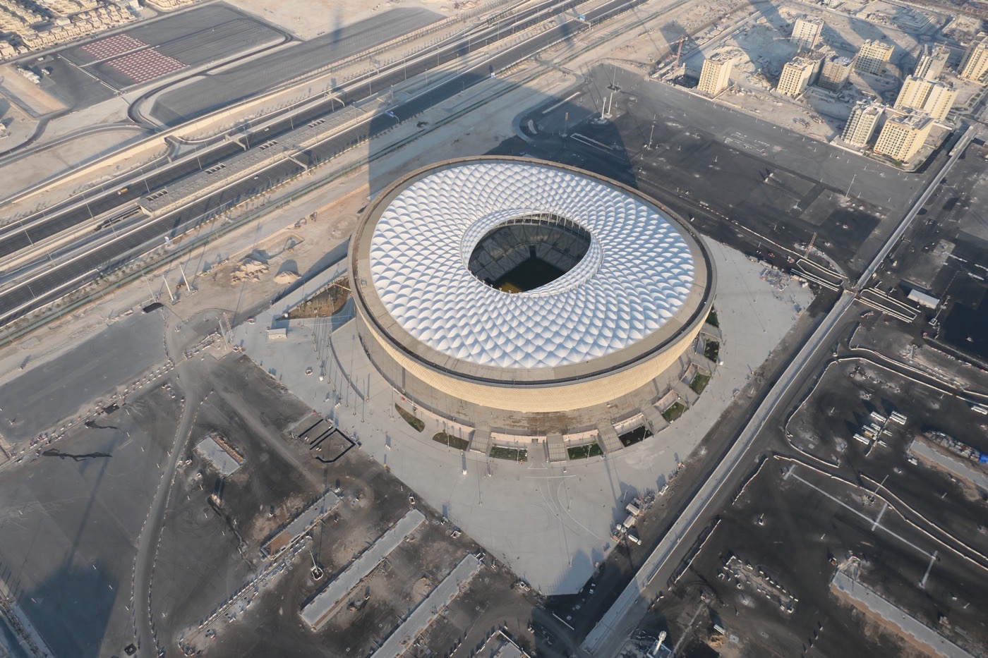 Das Lusail Stadion in Doh aus der Luft - hier findet das WM Finale am, 18.12.2022 statt!